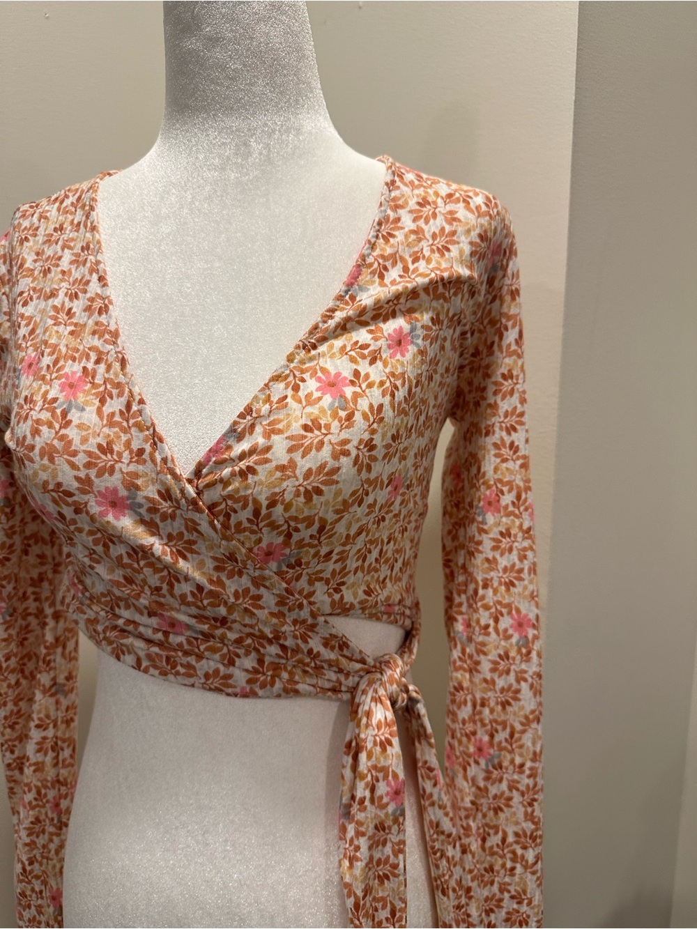 Antistar Floral Ribbed Wrap Crop Top Long Sleeve Tie Waist Small - Picture 6 of 10